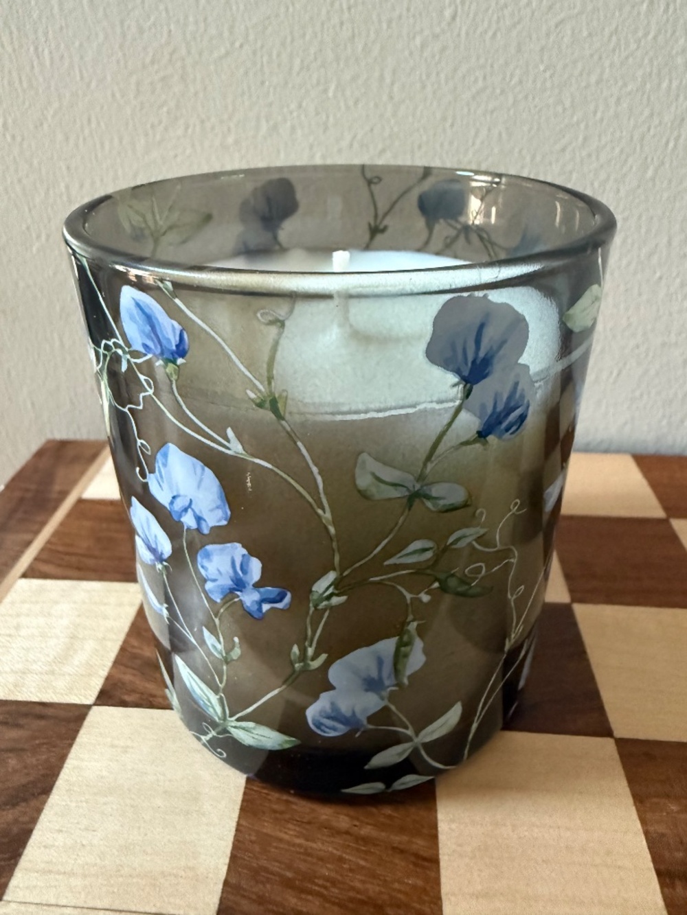 Simply Indulgent Whispering Woods 7 oz Soy Candle New Floral Glass Jar